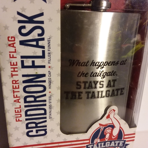 Football Tail Gate Collection - Picture 4 of 15